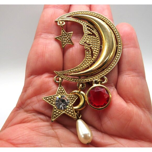 Juliana Man in the Moon Brooch Item 3737 Gold Tone Red Crystal Dangle Charms - Picture 11 of 11